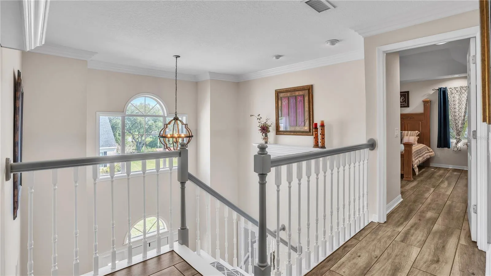 2409 JENNA LN