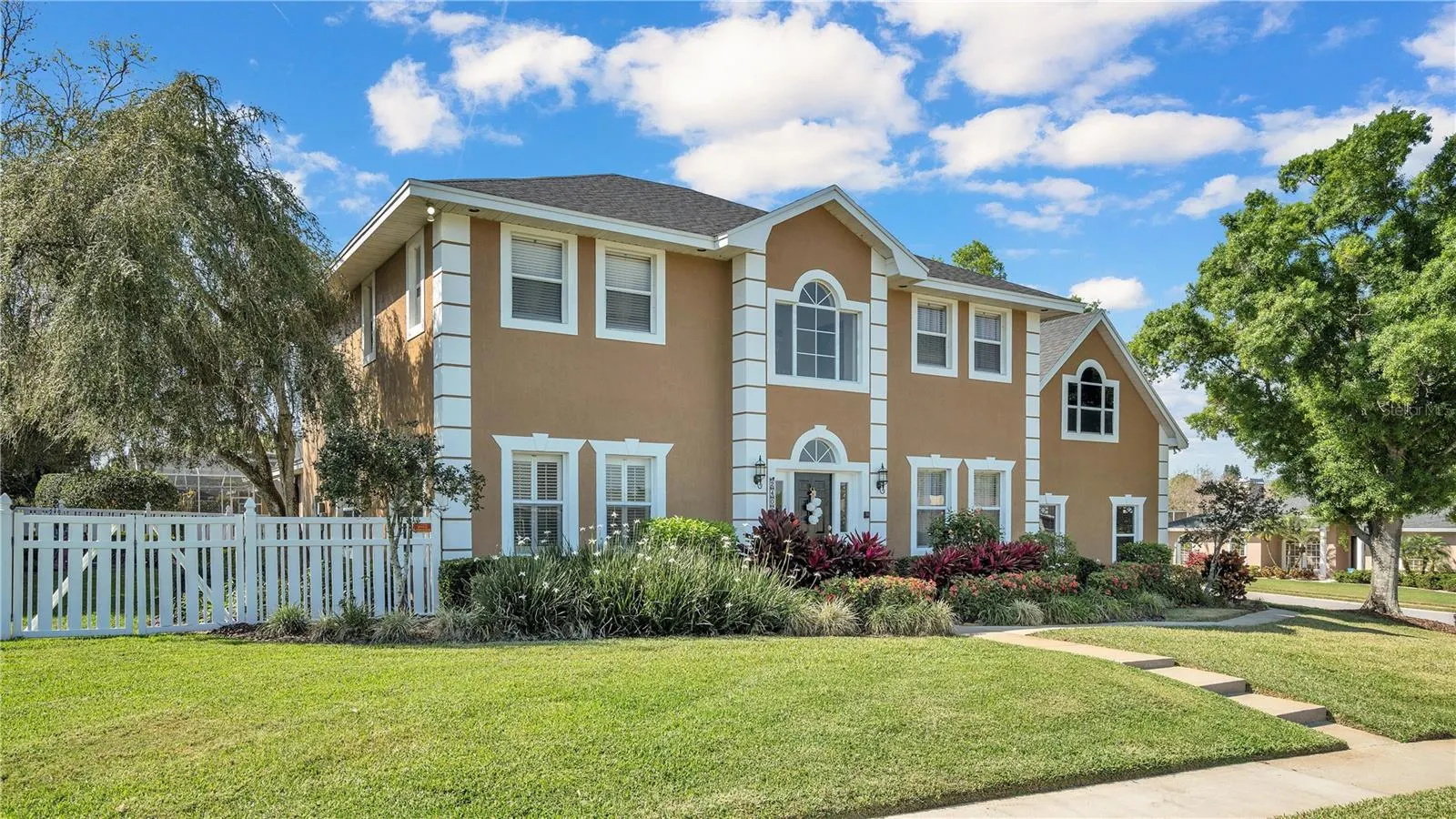 2409 JENNA LN