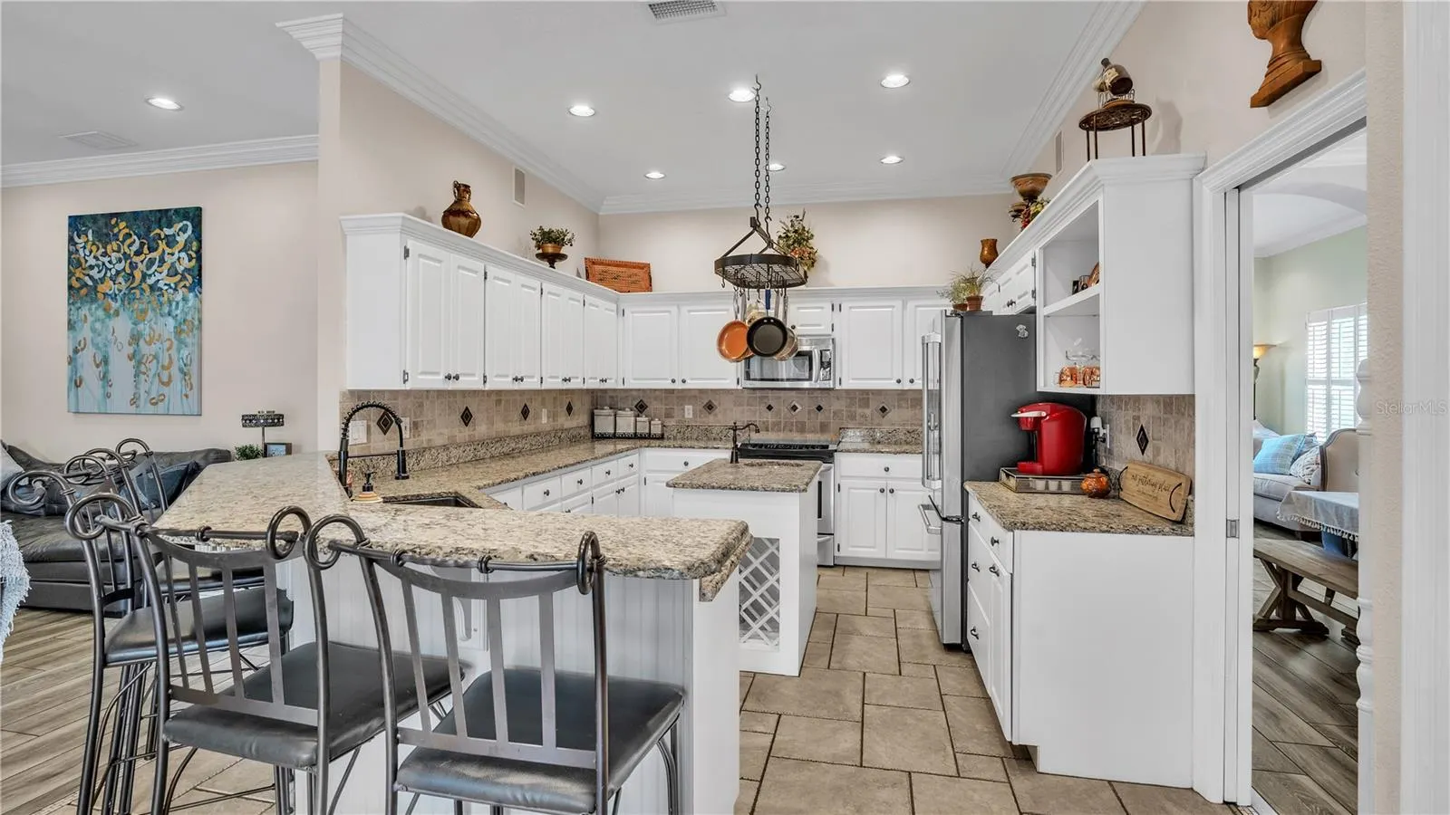 2409 JENNA LN
