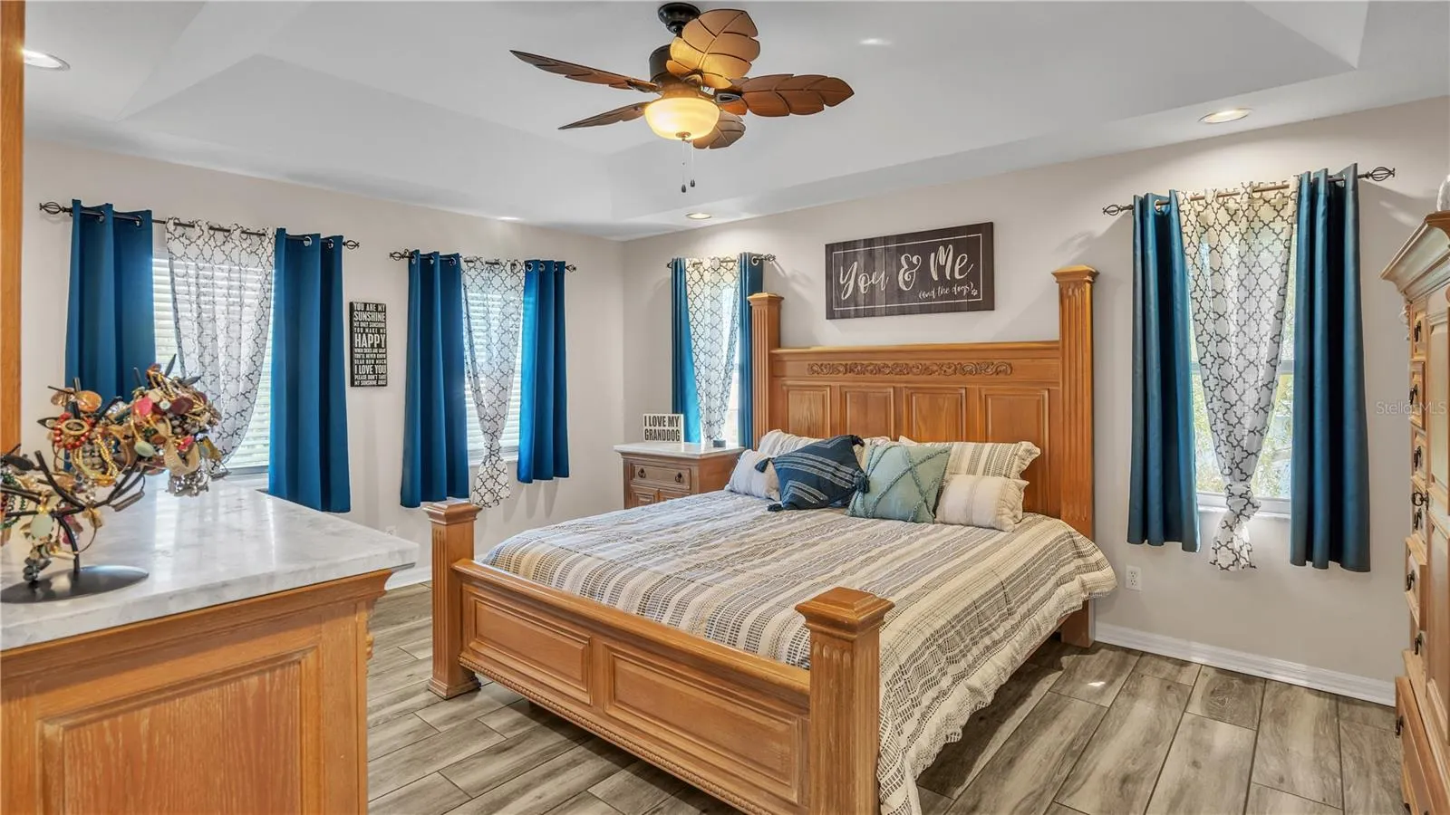 2409 JENNA LN
