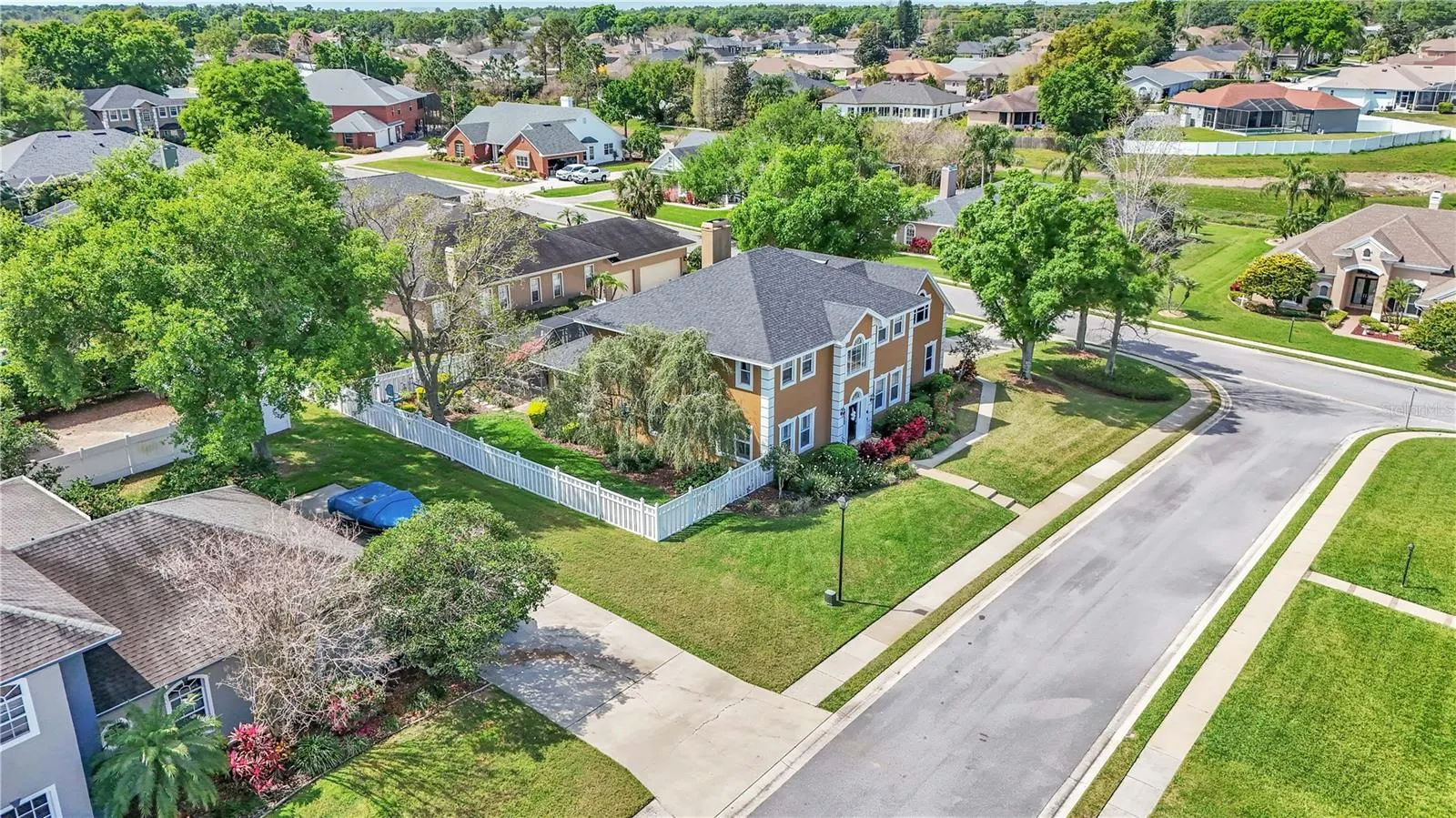 2409 JENNA LN