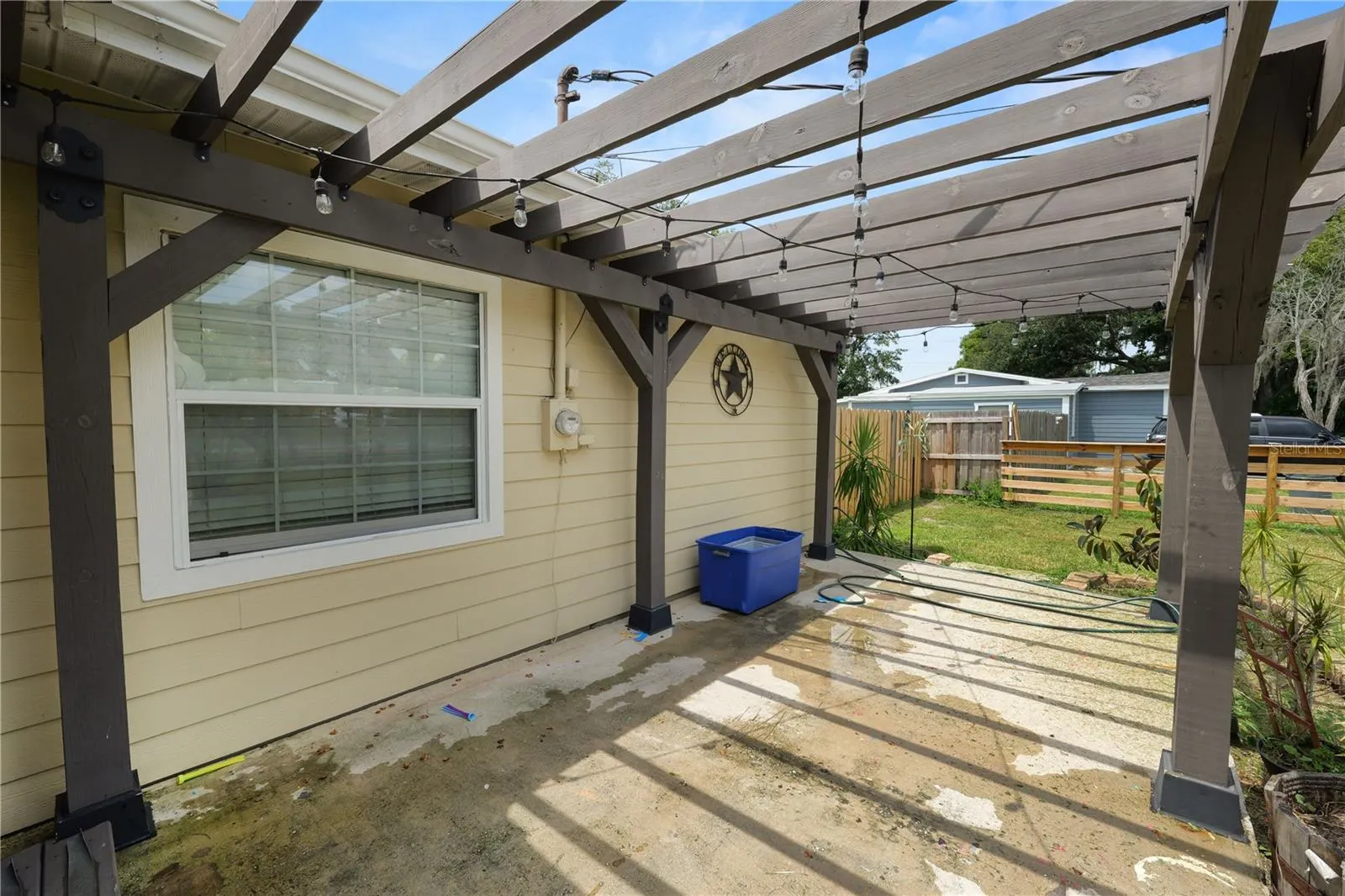 2719 WOODSTOCK AVE