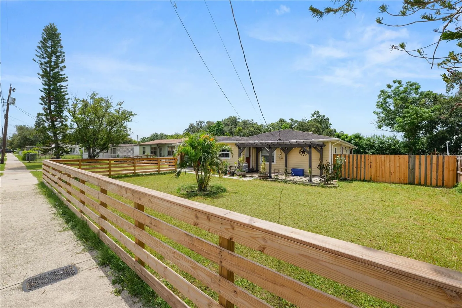2719 WOODSTOCK AVE