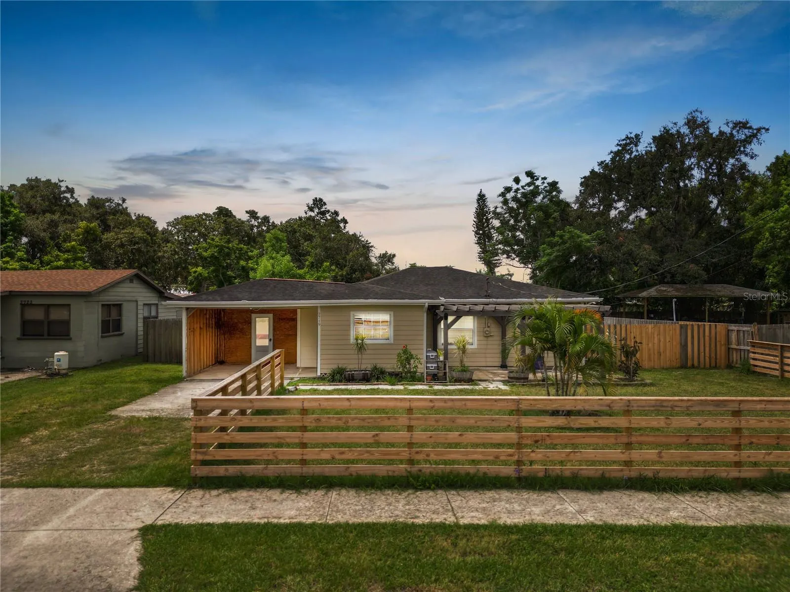 2719 WOODSTOCK AVE