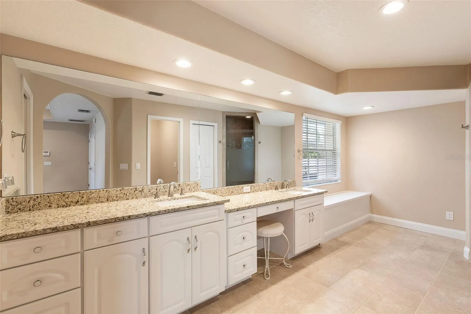 5523 HIGHLANDS VISTA CIR