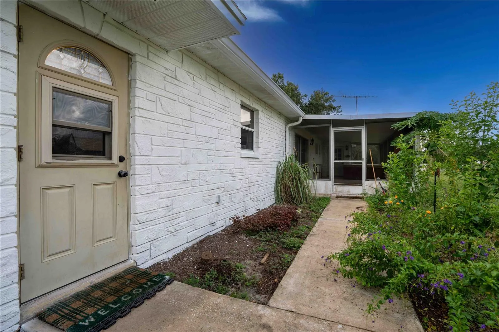 417 L LANIER RD