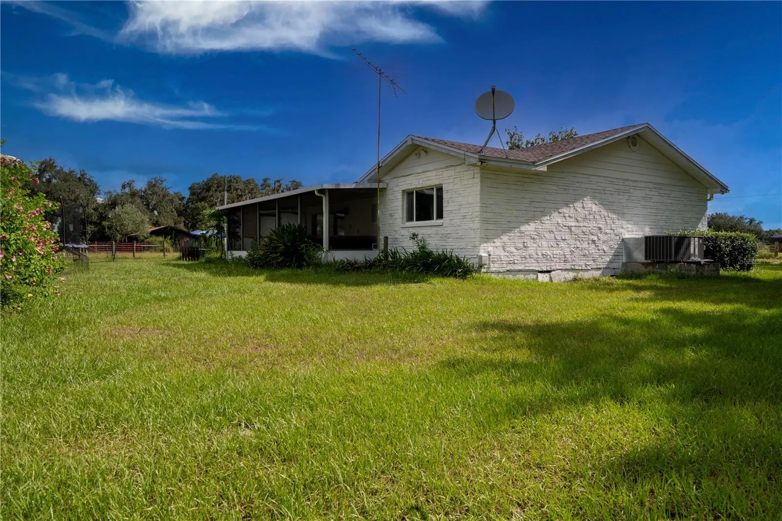 417 L LANIER RD
