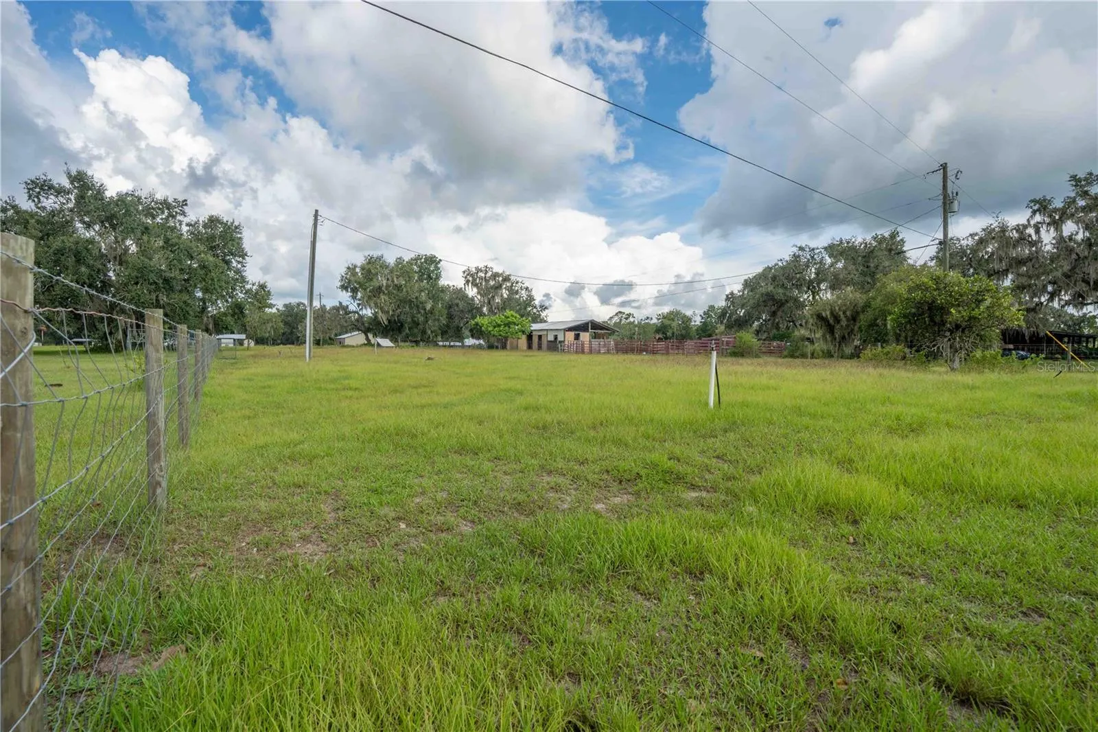 417 L LANIER RD