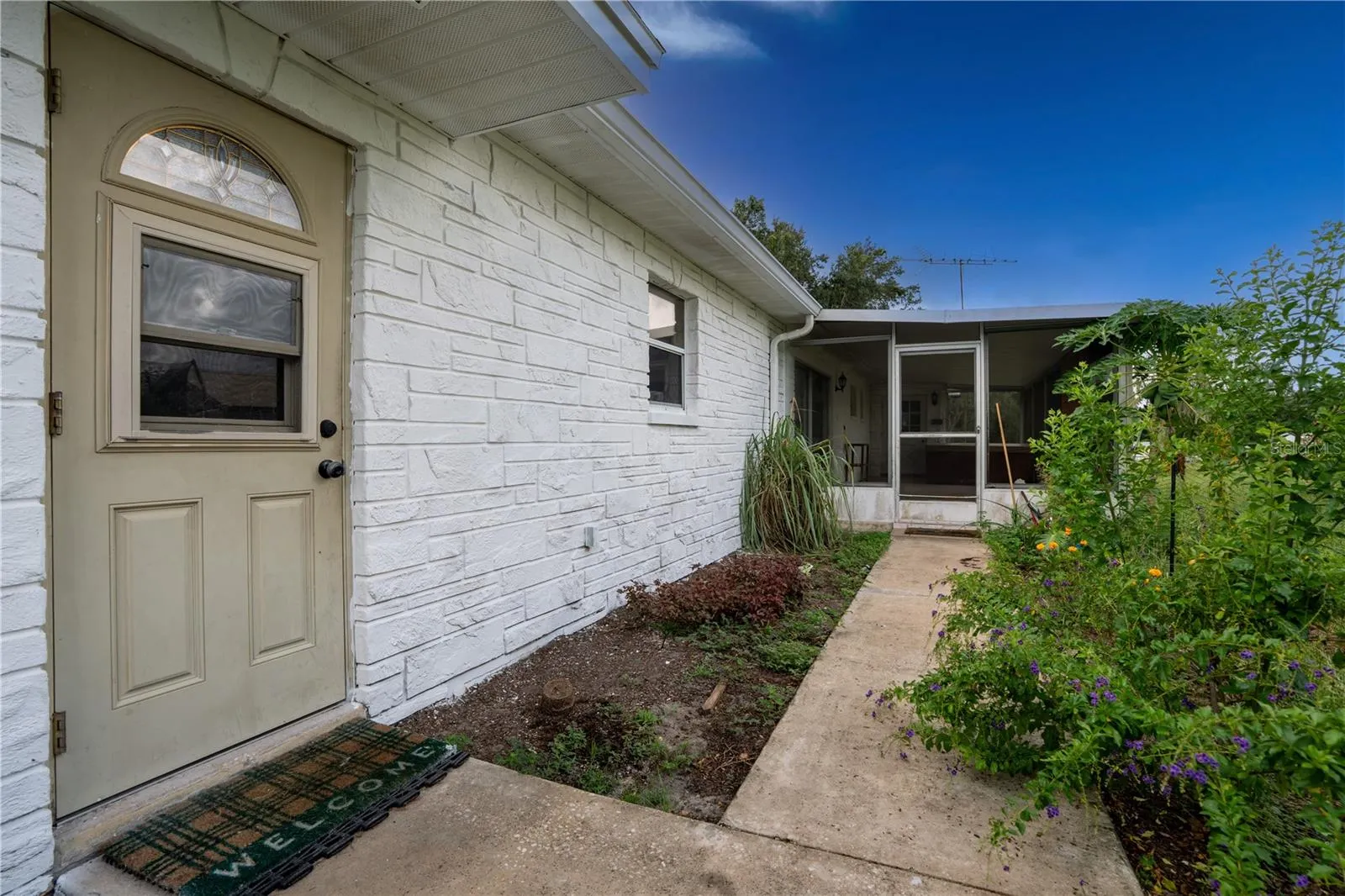 417 L LANIER RD