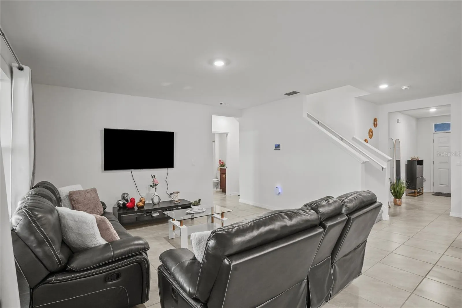 3914 RESTING ROBIN AVE