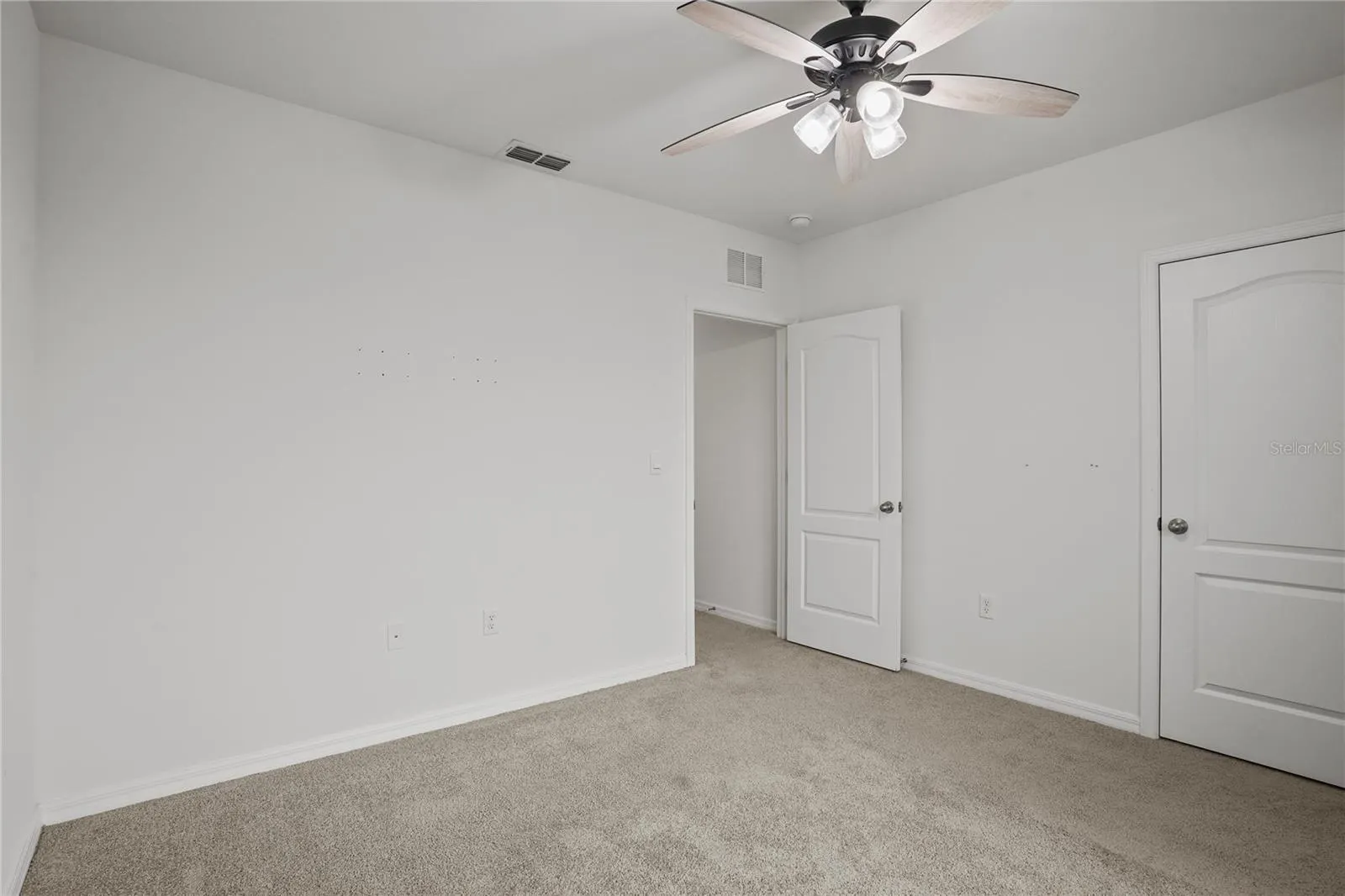 3914 RESTING ROBIN AVE