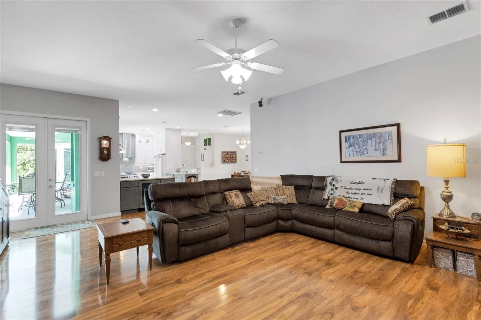 1669 KINSMAN WAY