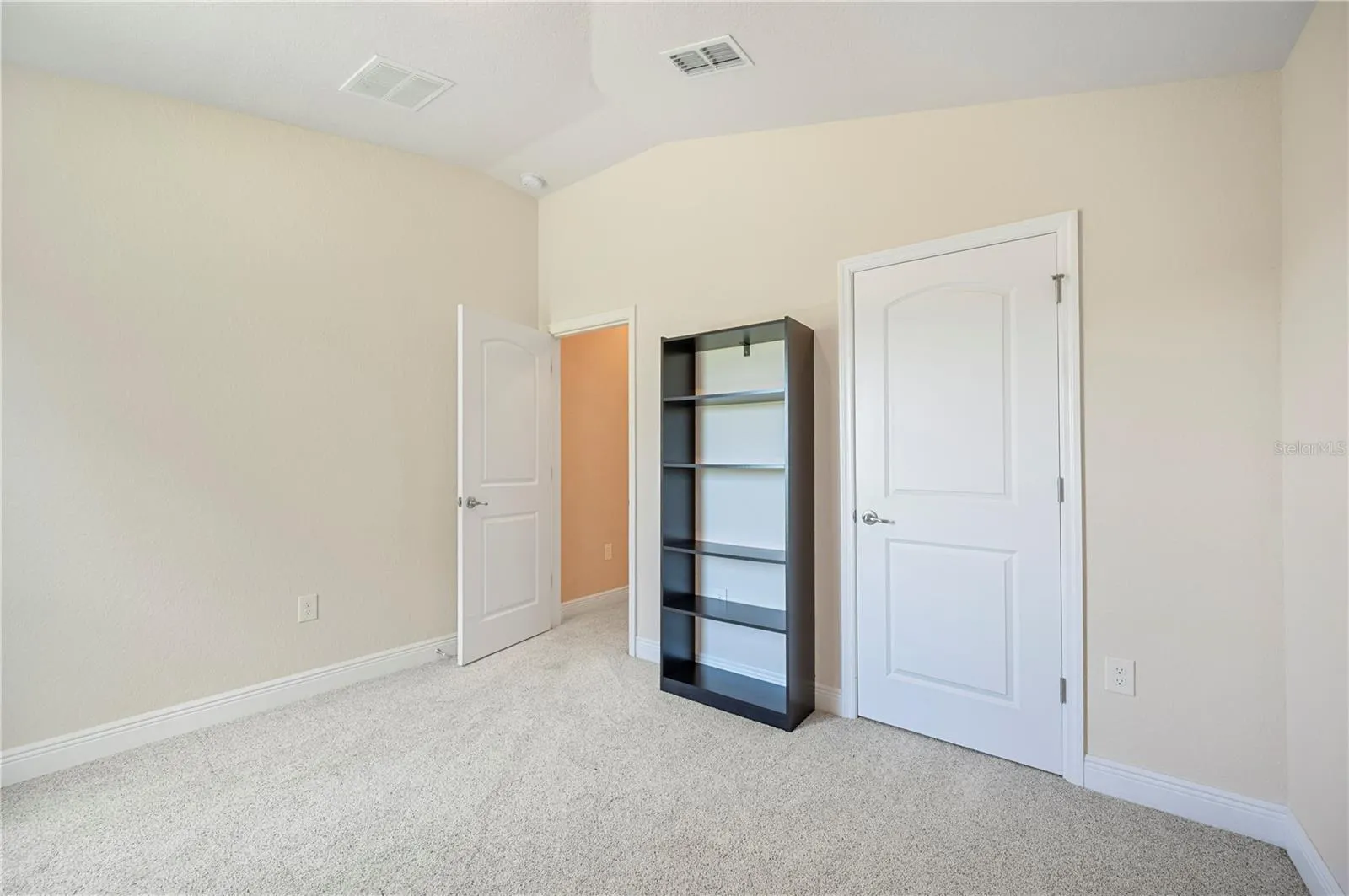 4673 LATHLOA LOOP