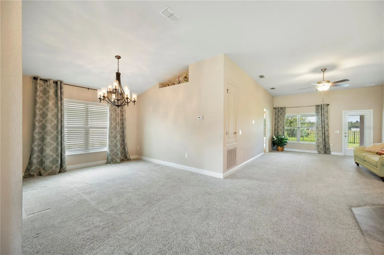 4673 LATHLOA LOOP