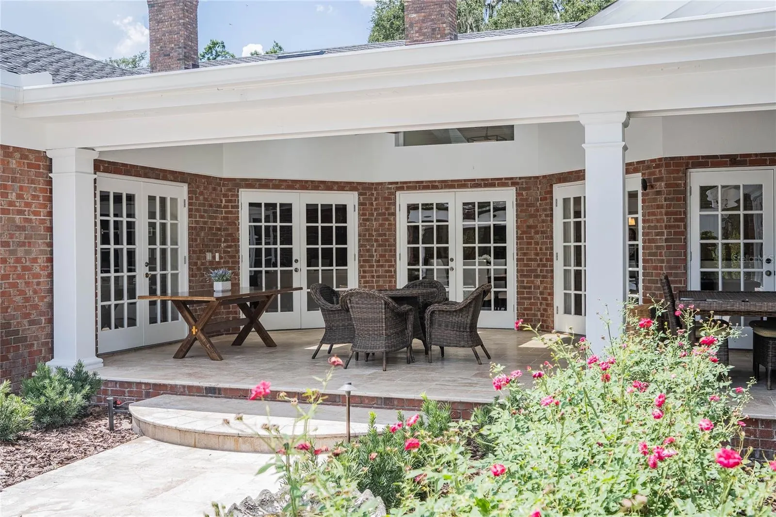 369 LAKE HOLLINGSWORTH DR