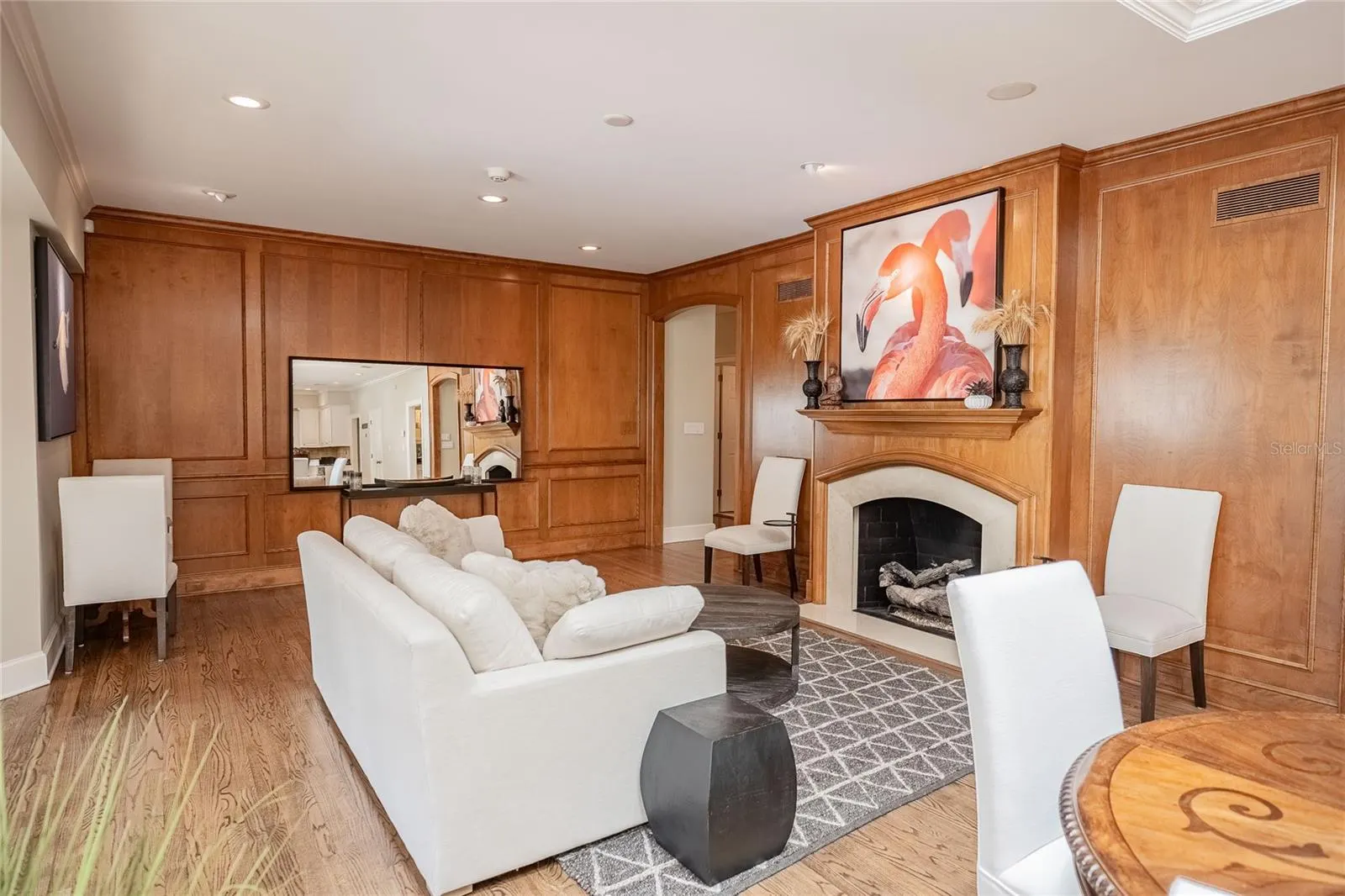 369 LAKE HOLLINGSWORTH DR