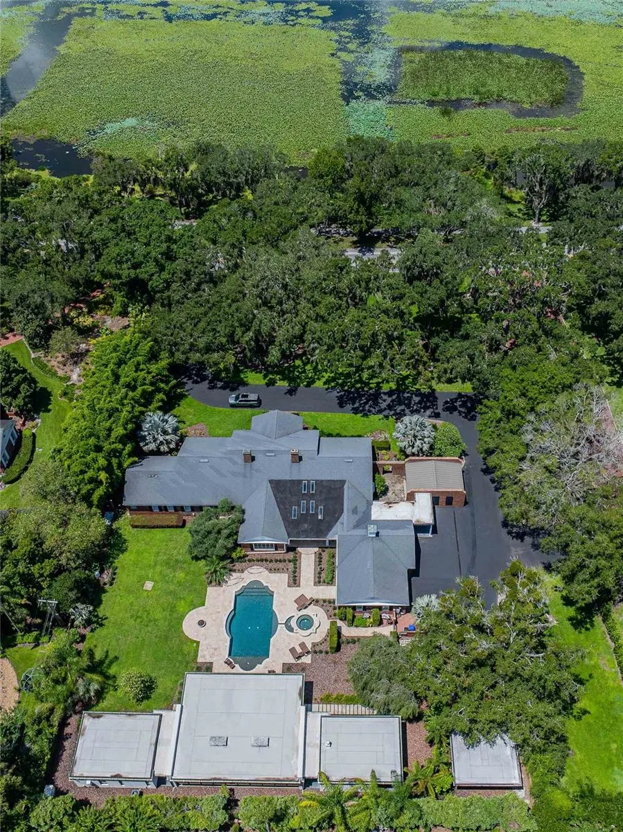 369 LAKE HOLLINGSWORTH DR