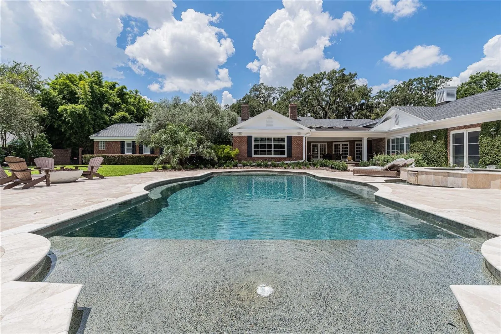 369 LAKE HOLLINGSWORTH DR