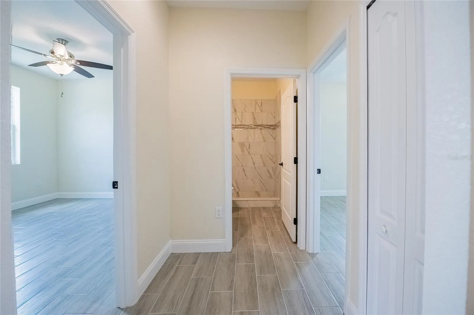 2455 MARY JEWETT CIR