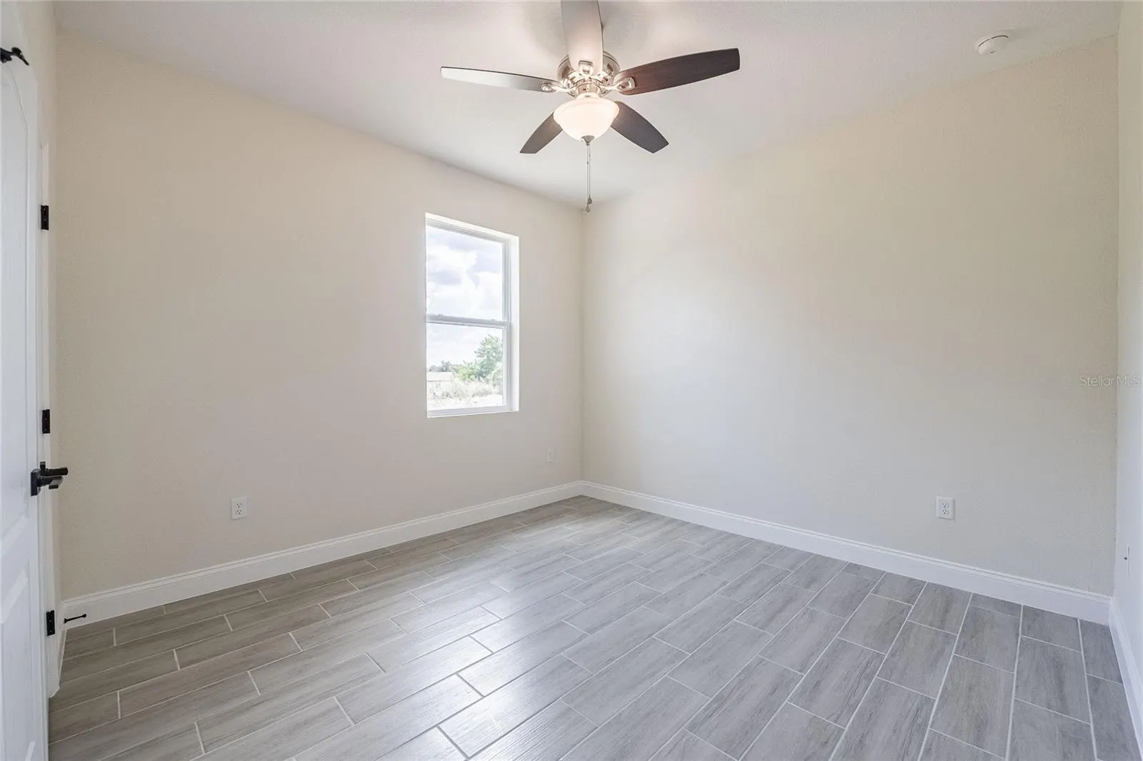 2455 MARY JEWETT CIR