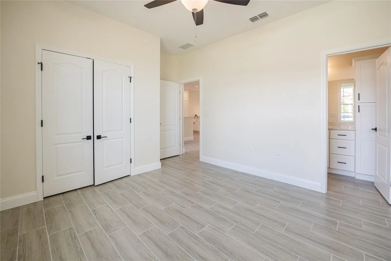 2455 MARY JEWETT CIR