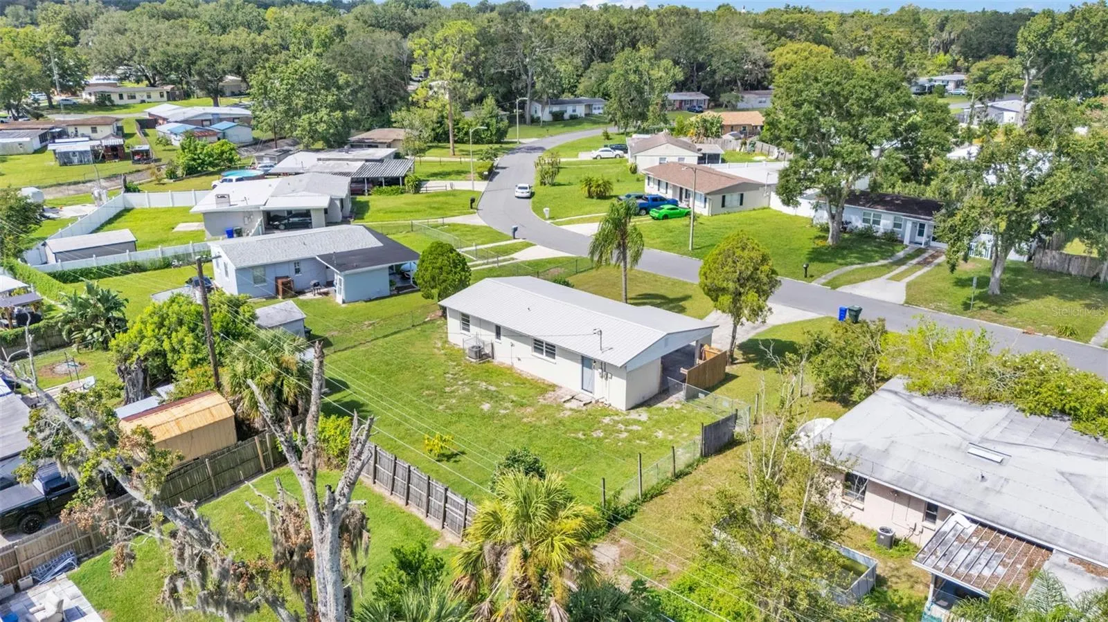 631 CAROLYN DR