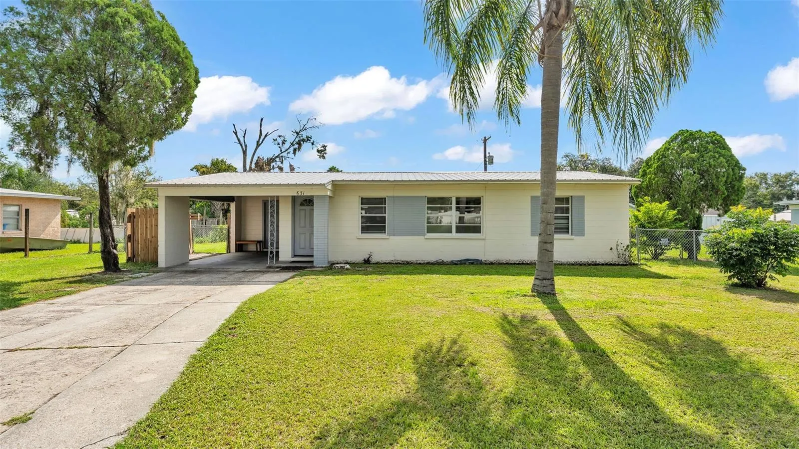 631 CAROLYN DR