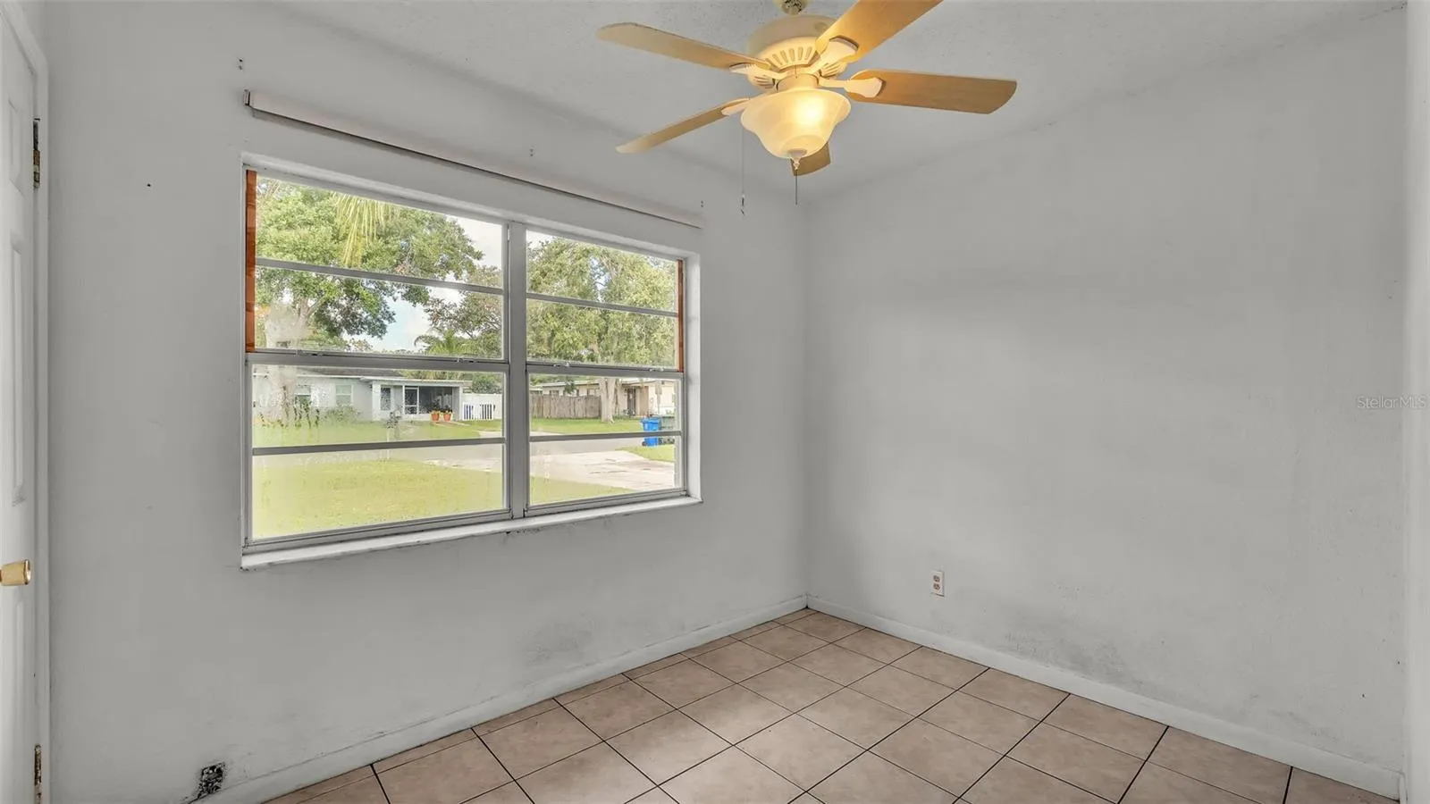 631 CAROLYN DR