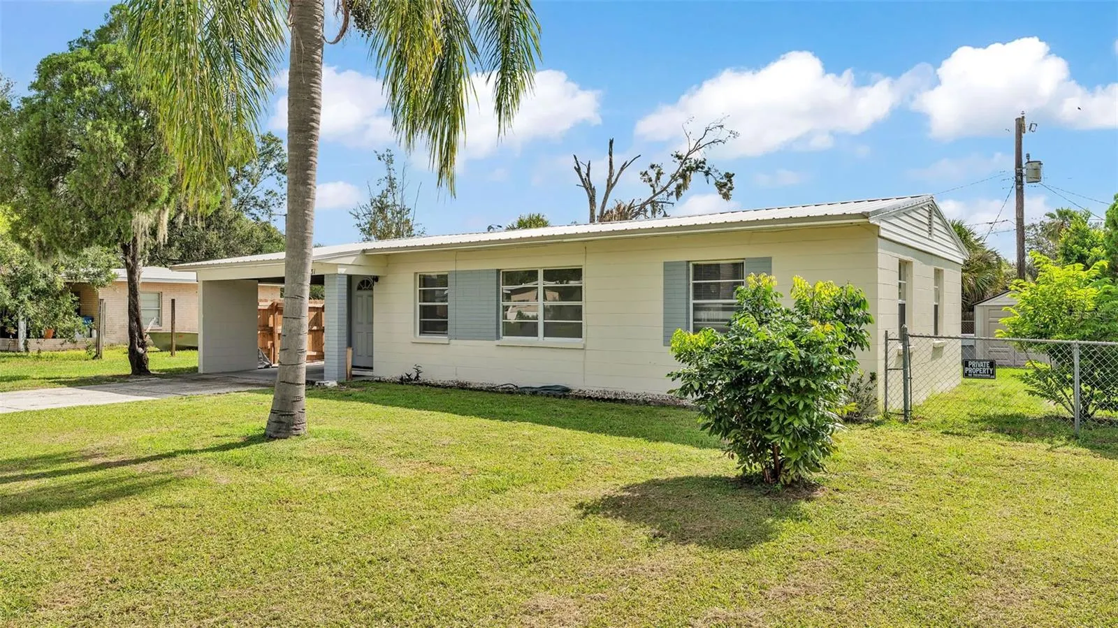 631 CAROLYN DR