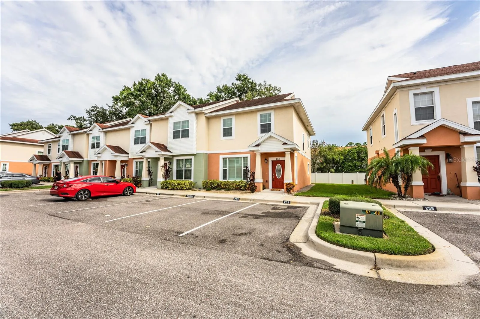 253 ALEXANDER WOODS DR