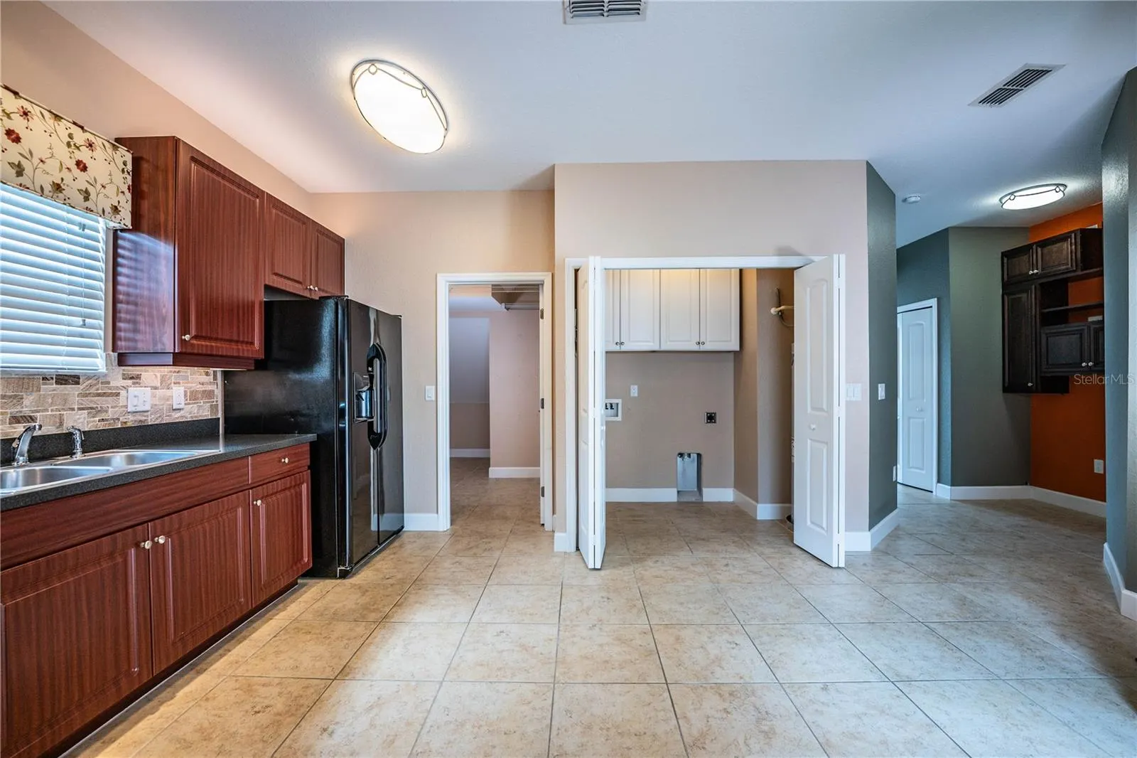 253 ALEXANDER WOODS DR