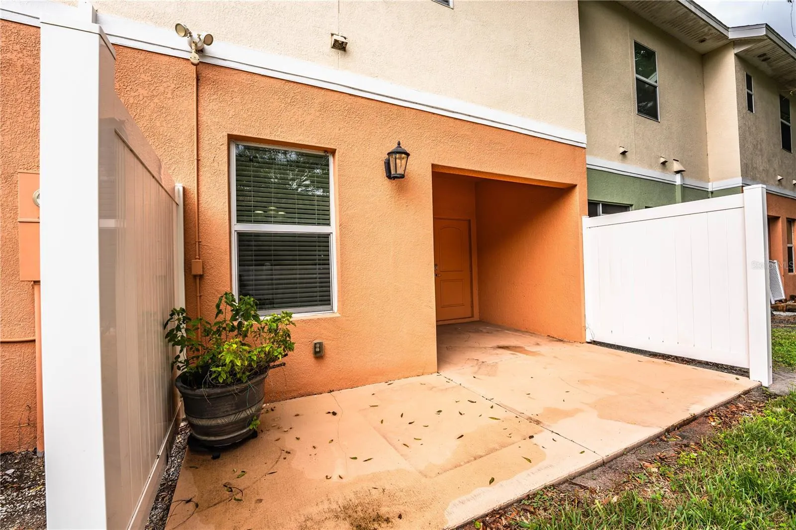 253 ALEXANDER WOODS DR