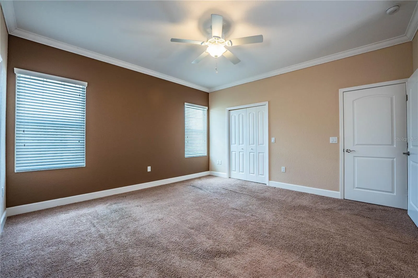 253 ALEXANDER WOODS DR