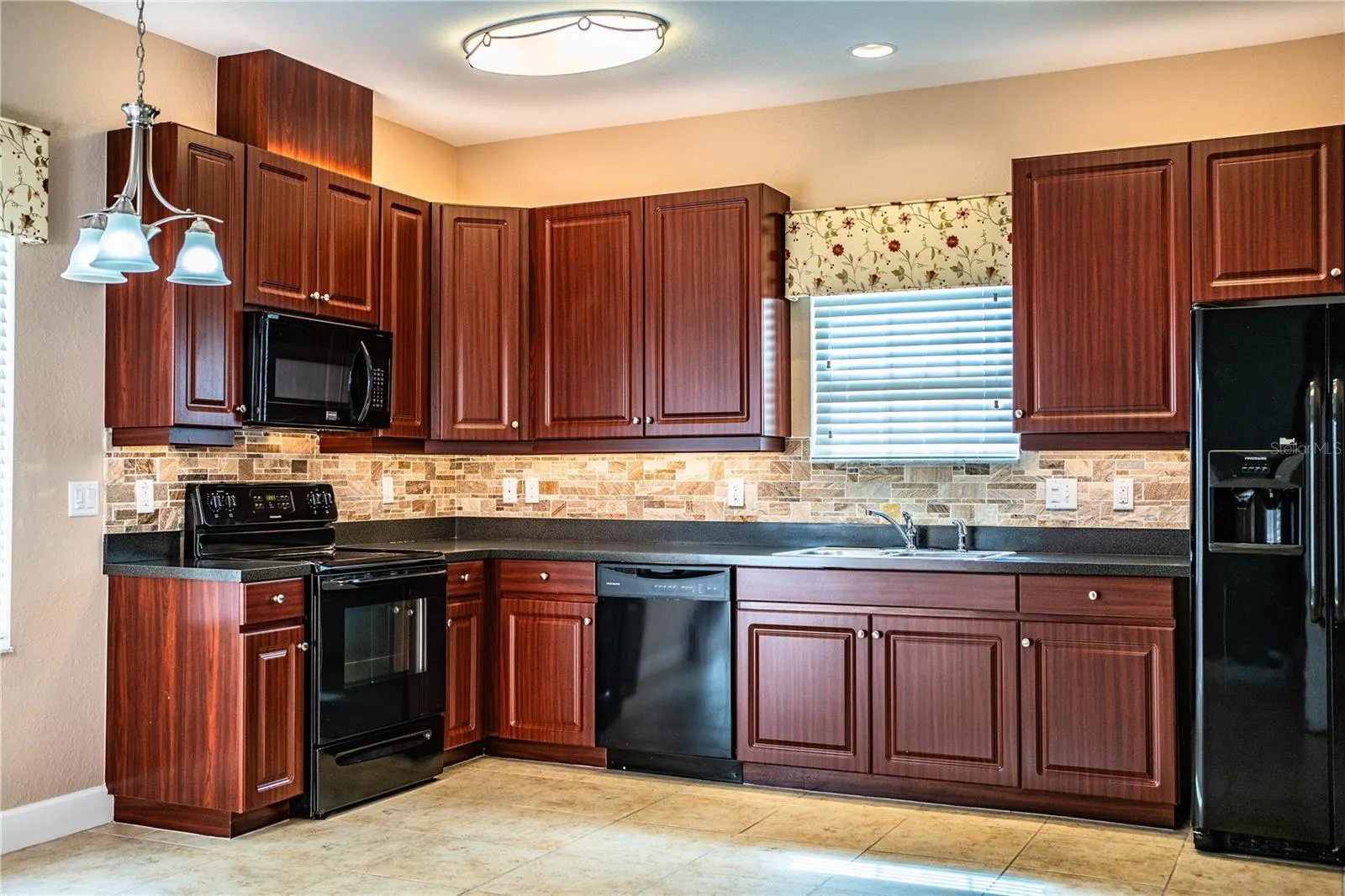 253 ALEXANDER WOODS DR