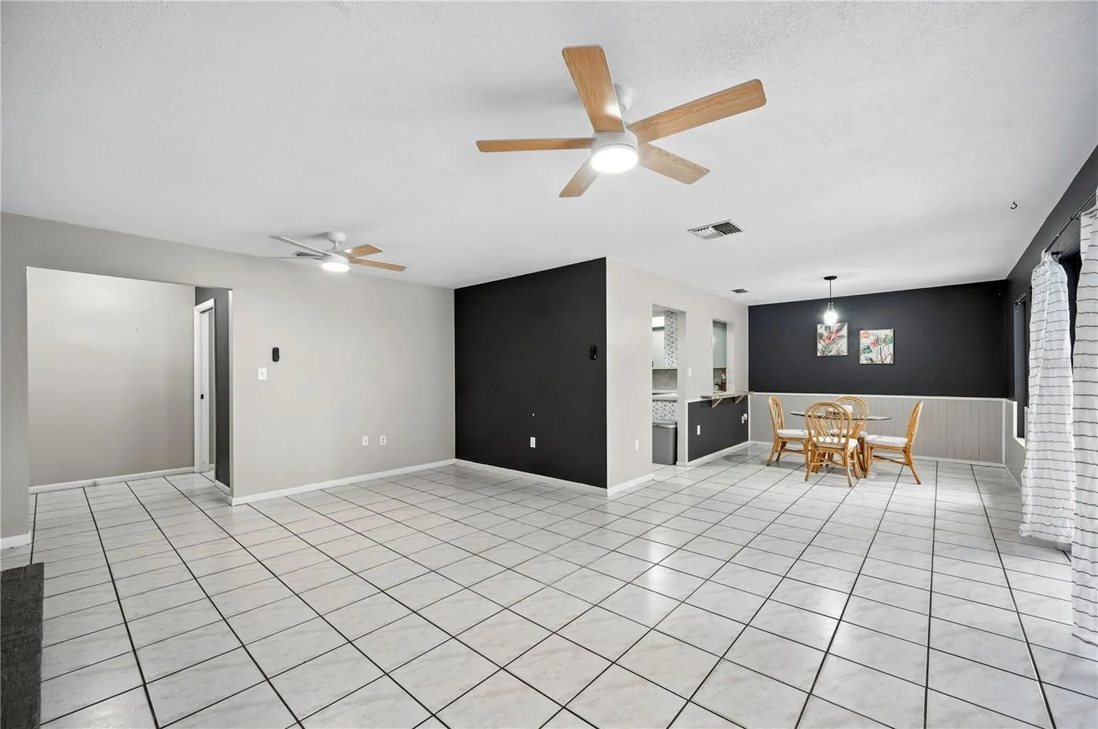341 LAKE HARRIS DR