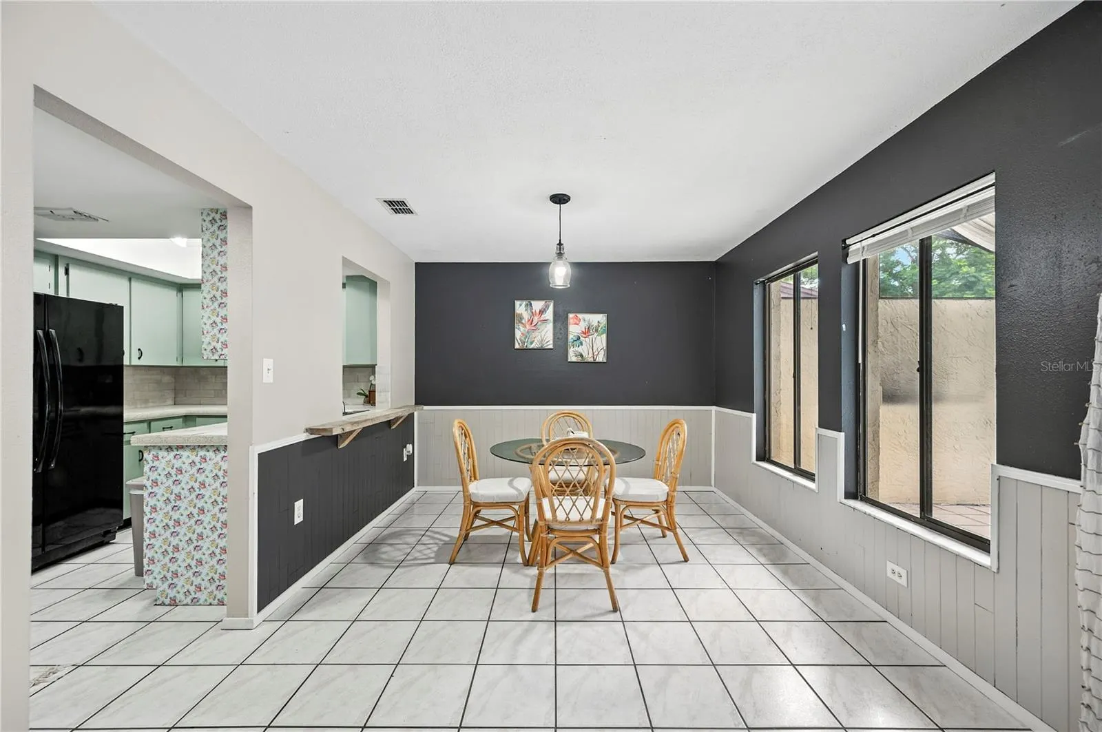 341 LAKE HARRIS DR