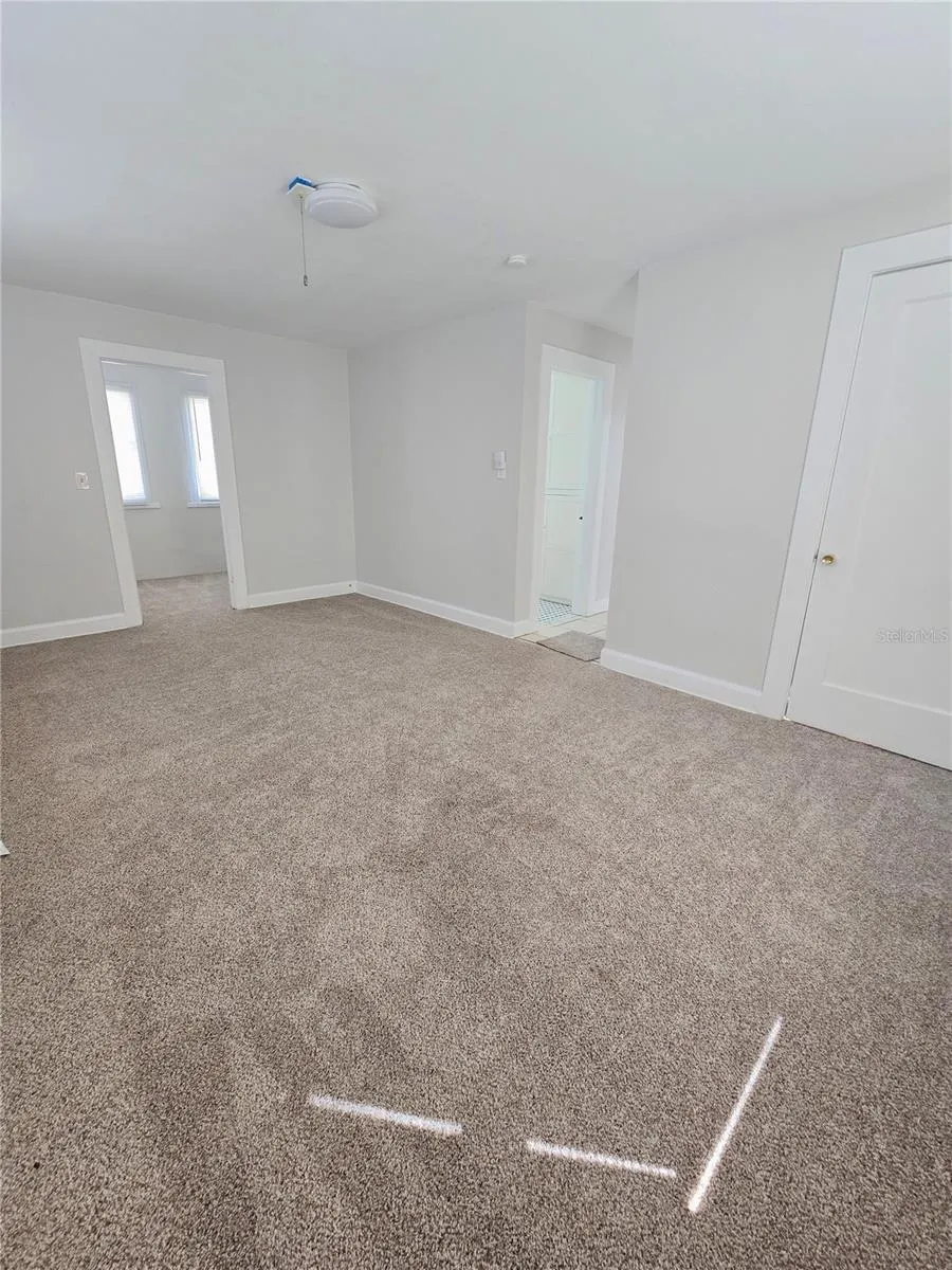 115 8TH ST SE
