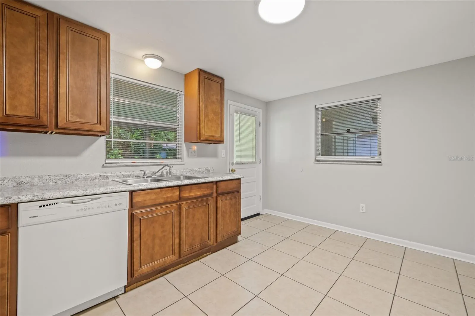 2509 MCCRANIE PL