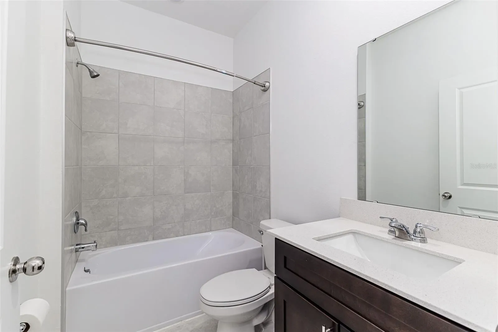 1121 DEEPWATER CIR