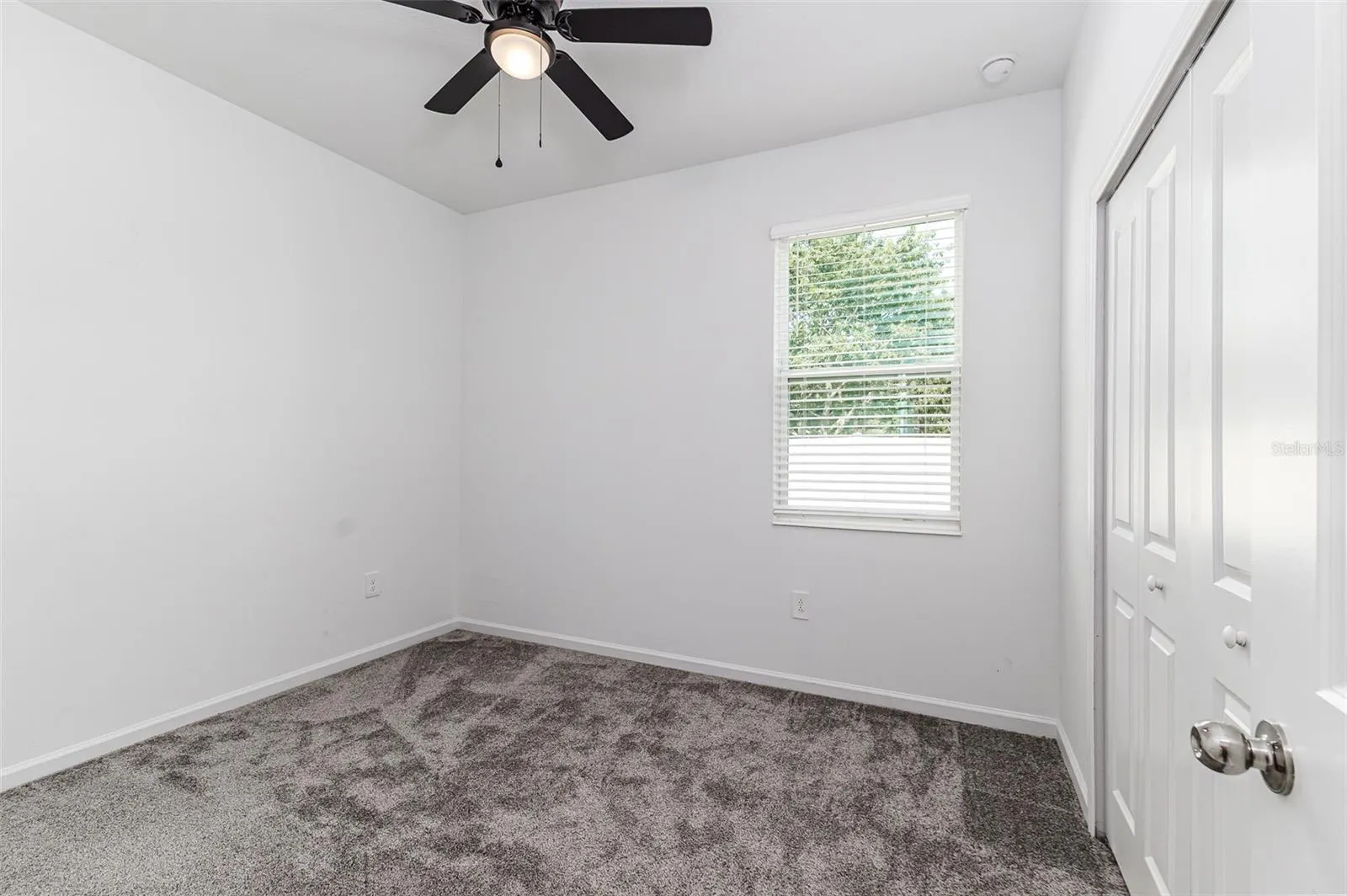 1121 DEEPWATER CIR