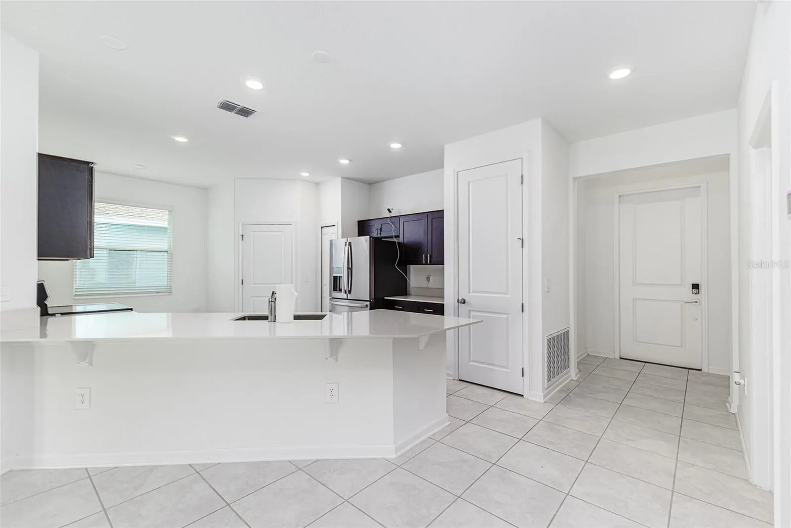 1121 DEEPWATER CIR