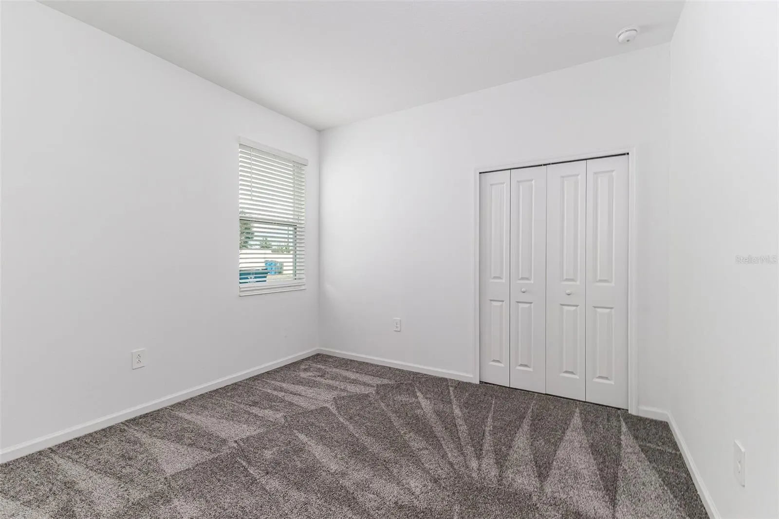 1121 DEEPWATER CIR