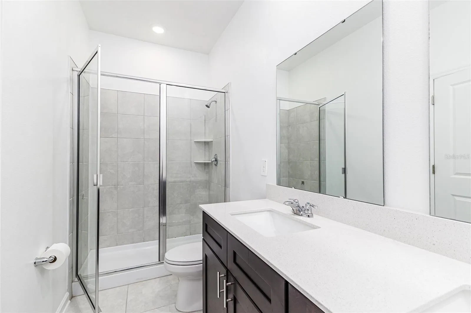 1121 DEEPWATER CIR