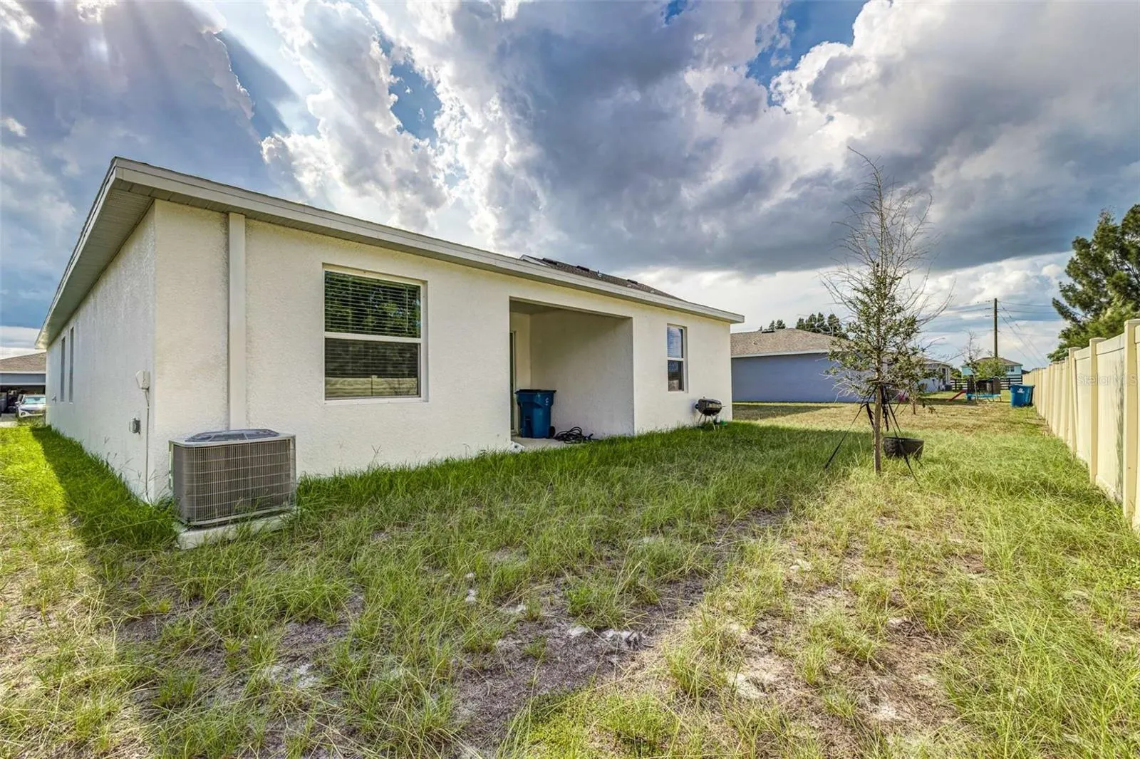 1121 DEEPWATER CIR