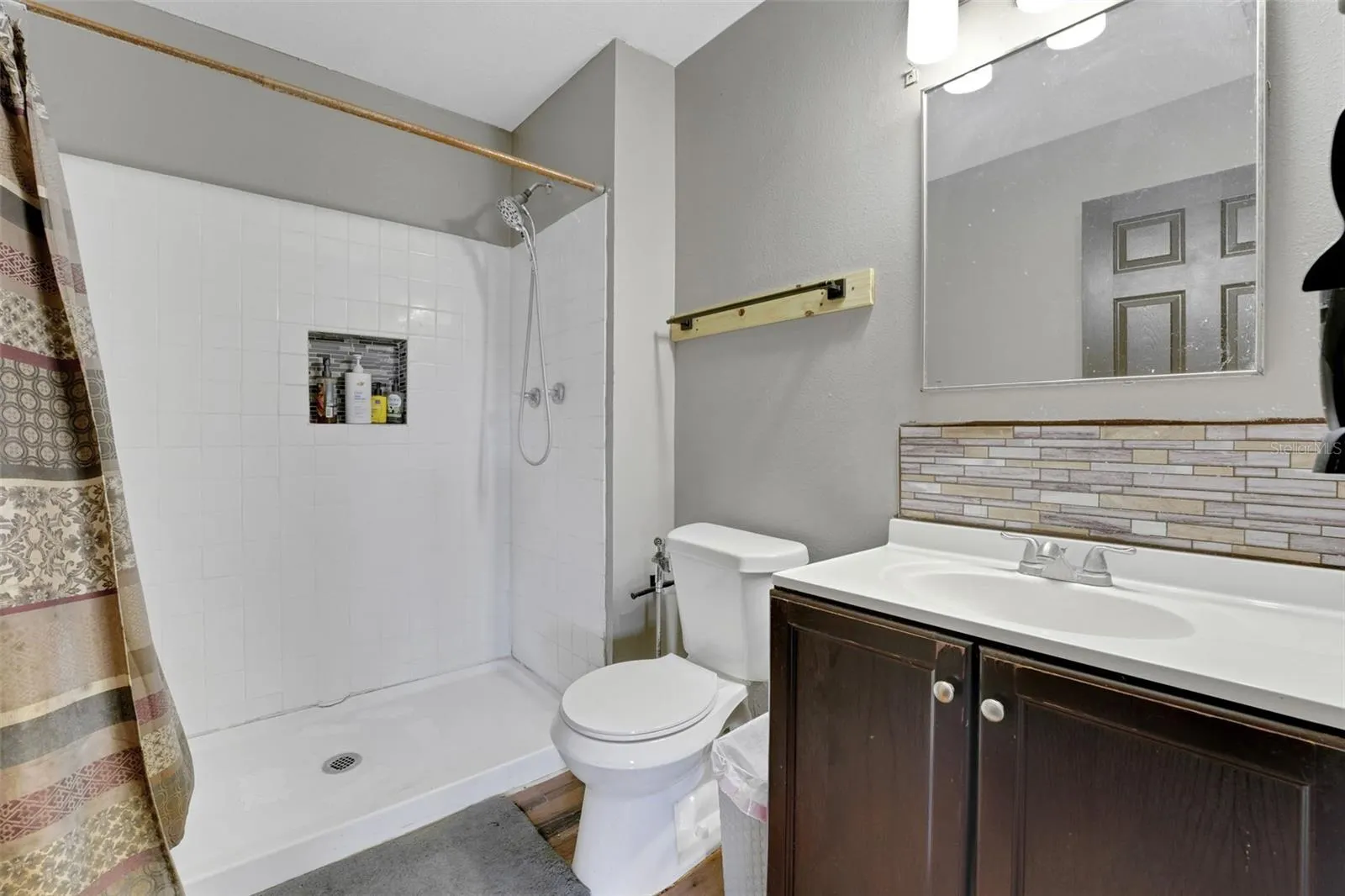 114 SHADDOCK DR
