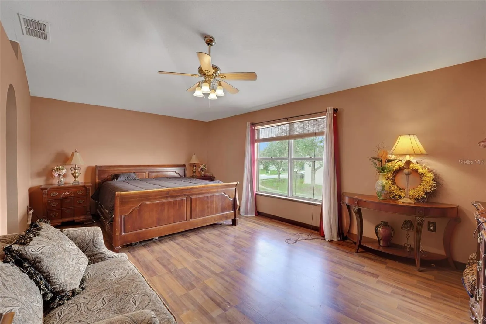 114 SHADDOCK DR