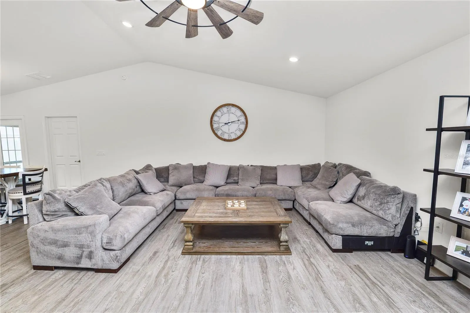 3942 WILLOW RIDGE DR