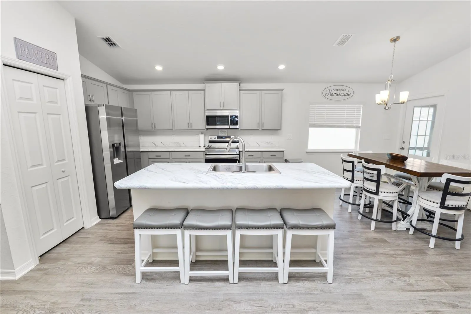 3942 WILLOW RIDGE DR