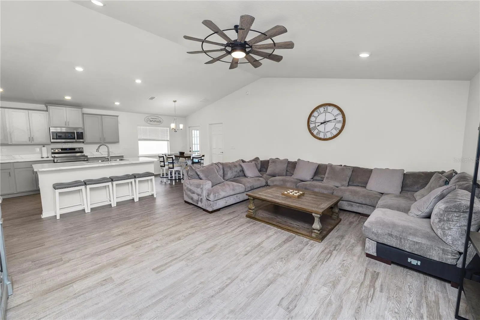 3942 WILLOW RIDGE DR