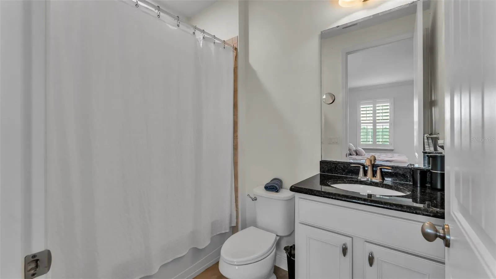 6515 EAGLE VIEW LOOP
